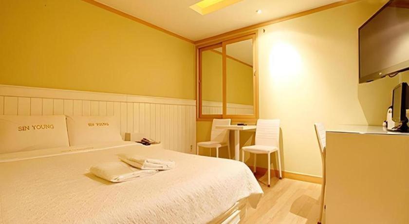 Sinyoung Motel Seul Exterior foto